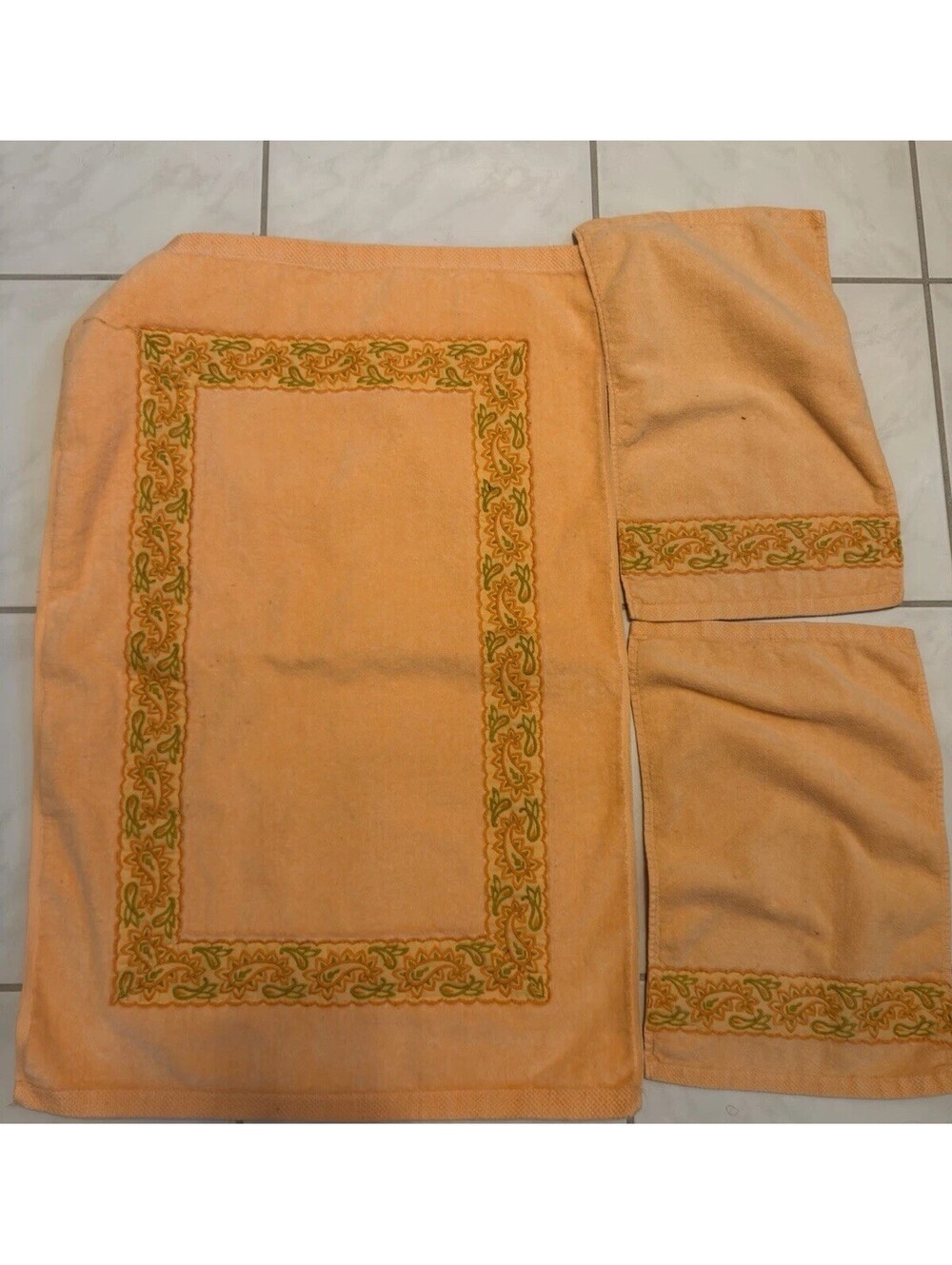 Springmaid Peach Bath Towel Set of Three Embroidered